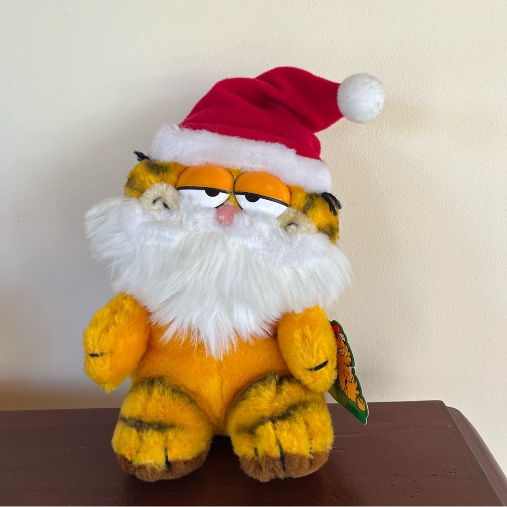 1981 Garfield Cat in Santa Claus Hat Dakin Plush Stuffed Animal